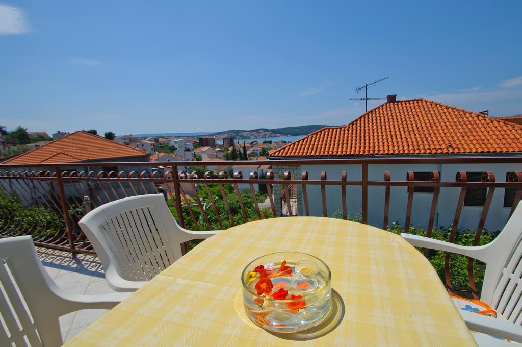 Hella Apartments Трогир Стая снимка