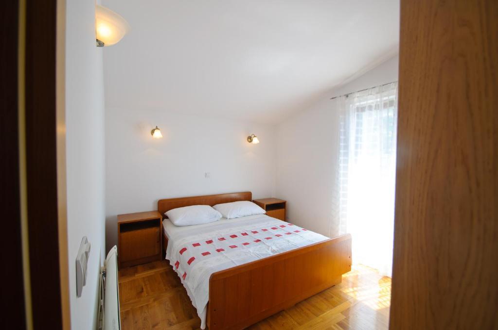 Hella Apartments Трогир Екстериор снимка