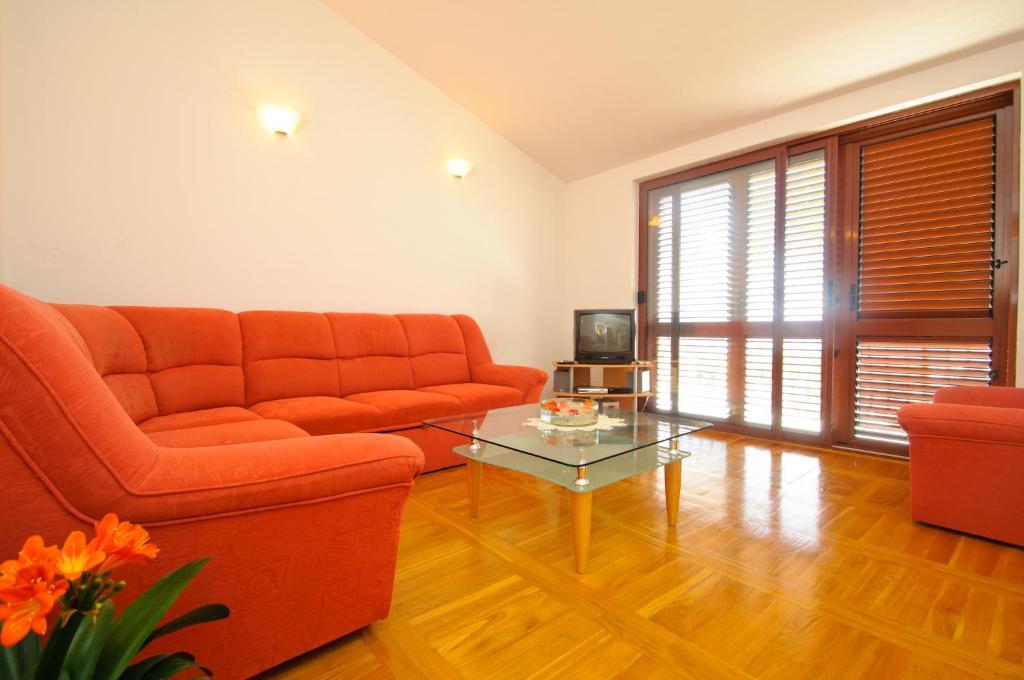 Hella Apartments Трогир Екстериор снимка